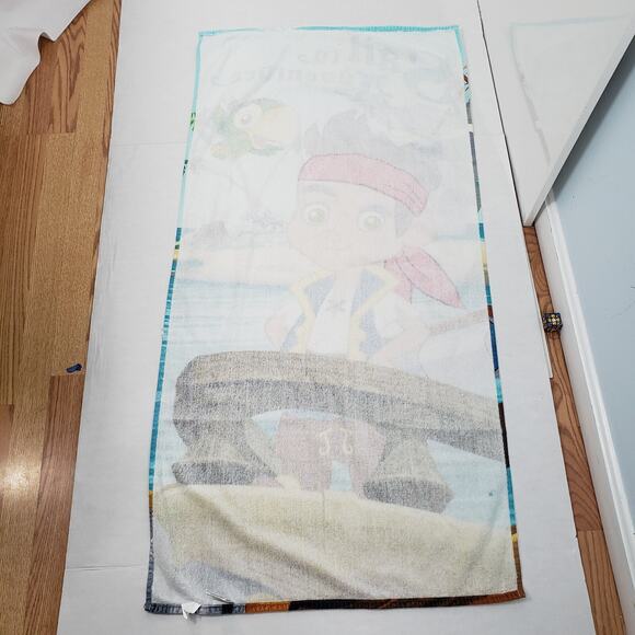 Vintage Disney Jake And The Never Land Pirates Beach Towel 28x55 Blue Bath Pool - Picture 10 of 15